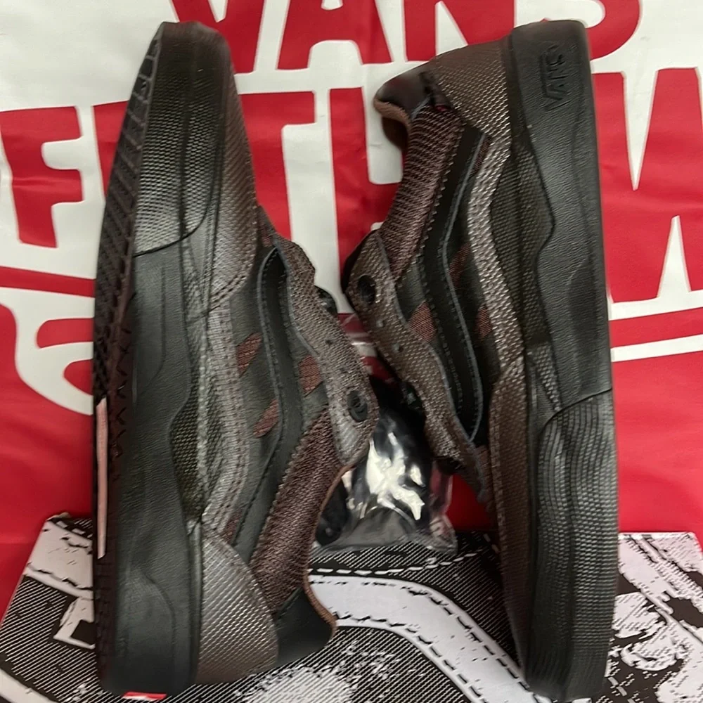 Vans Men’s Wayvee Justin Henry Coffee Bean sneakers